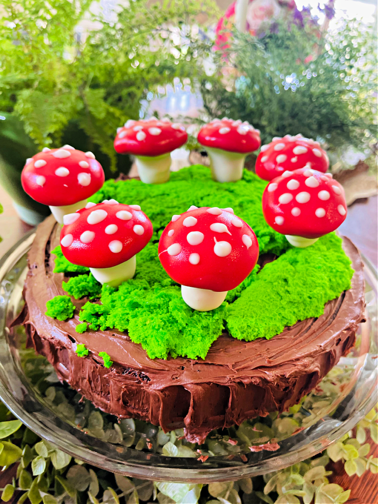 Create a "Fairy Ring" cake for your next Fairy Tea Time
