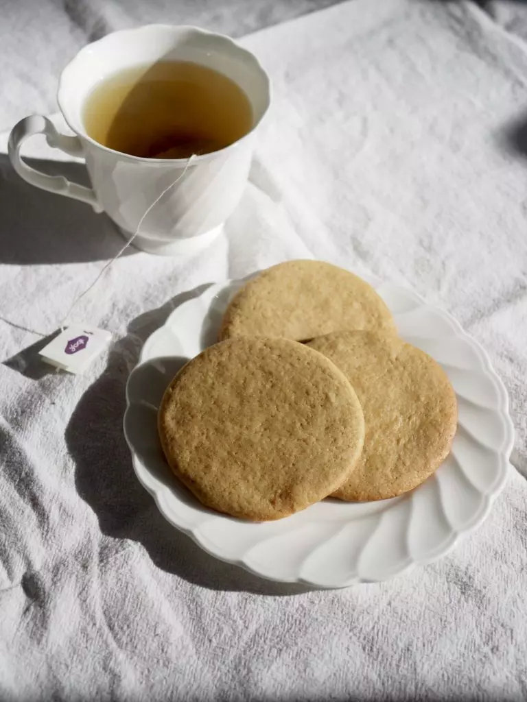 Tea cakes are a perfect choice for a patriotic tea time.