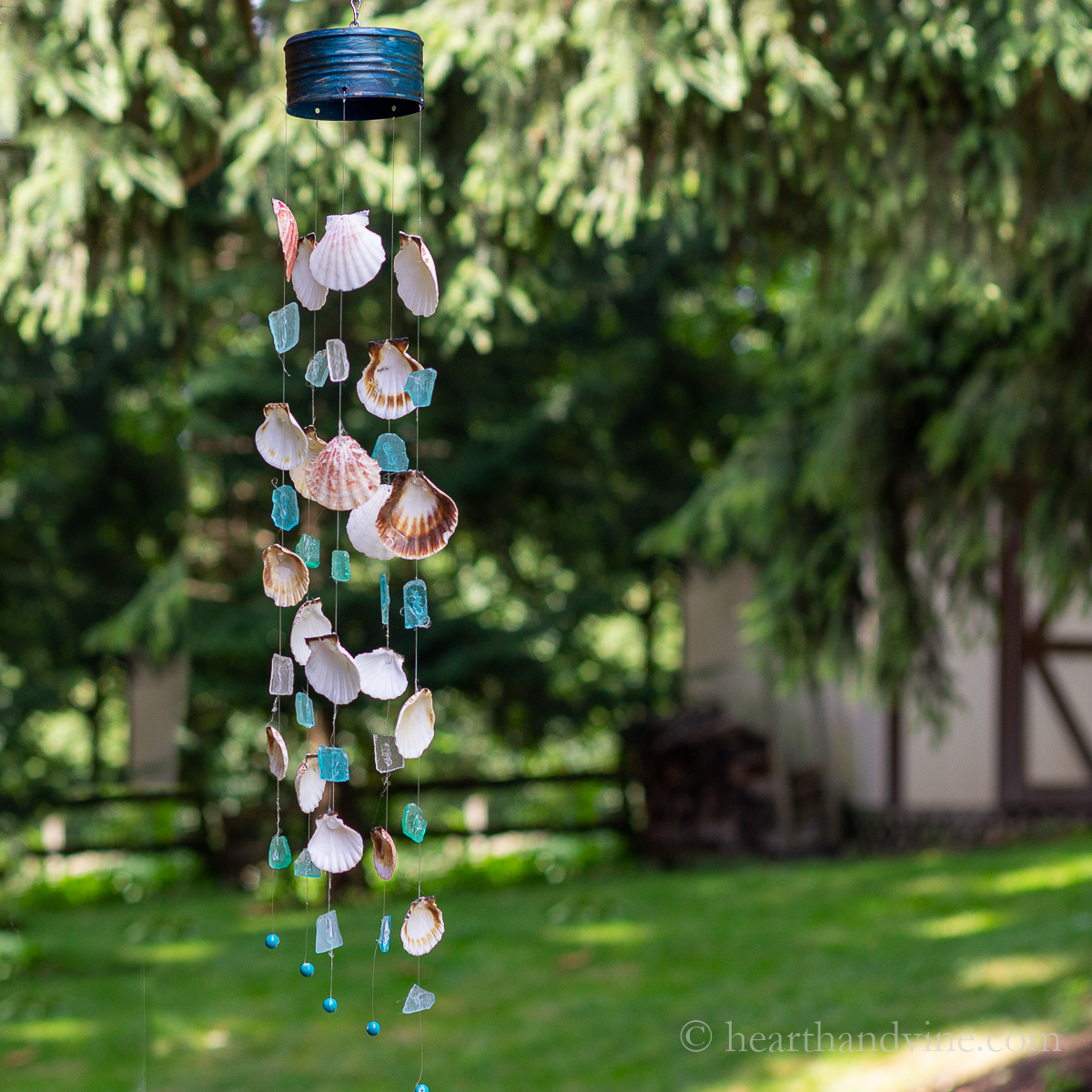summer nature craft with seashells