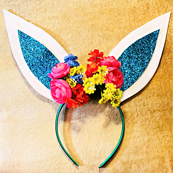 Make rabbit ears for your bunny tea time!